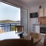 Apartments By The Sea Vis - 8526 Apartment Vis