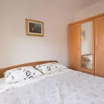 Apartment Apartments By The Sea Vis - 8526