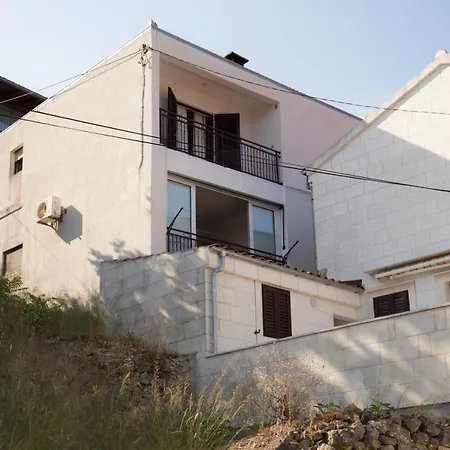Apartments By The Sea Vis - 8526 Apartment